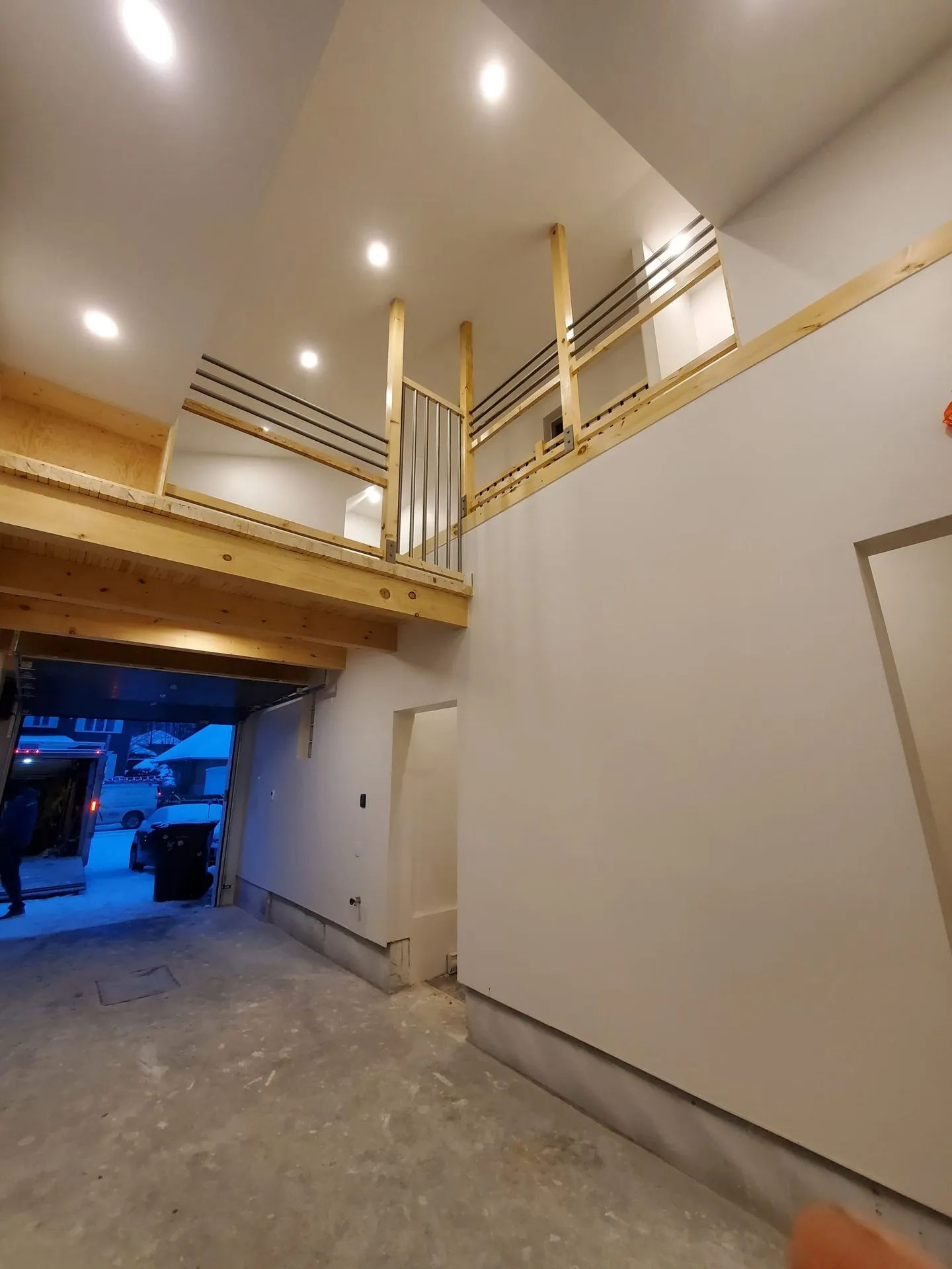 Agrandissement sur mesure – Garage et espace de rangement — photo 2