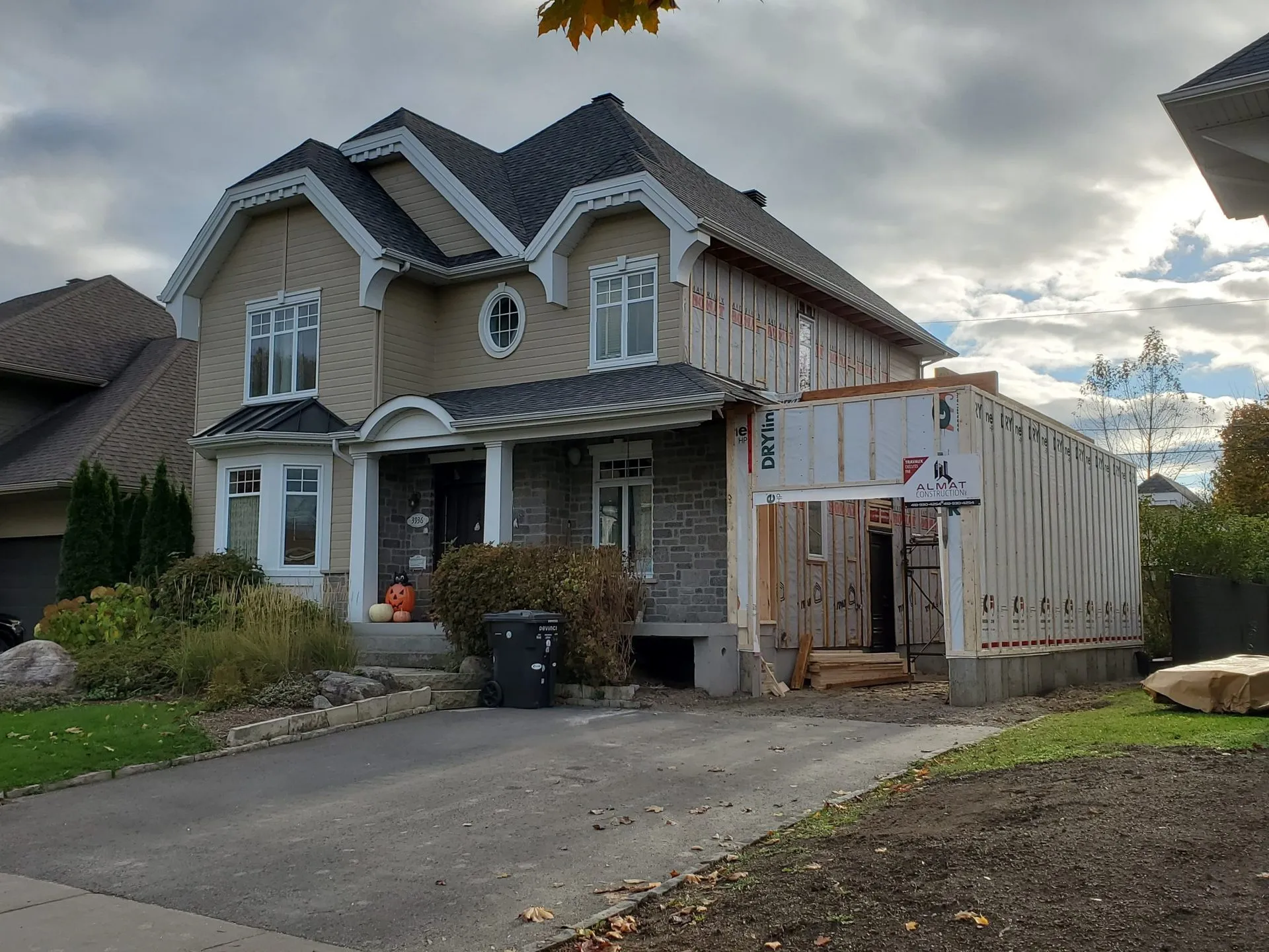 Agrandissement sur mesure – Garage et espace de rangement — photo 8